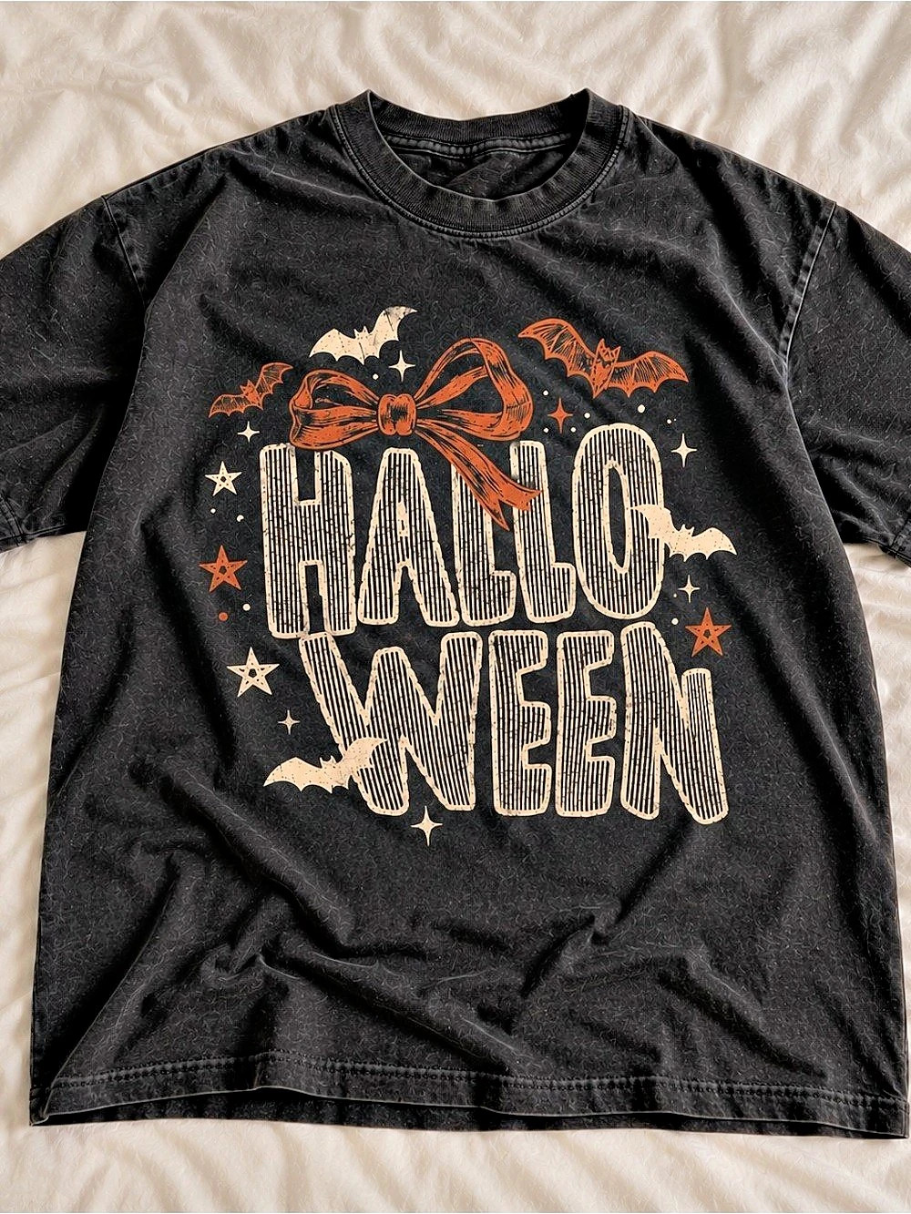 Coquette Halloween Bow & Bats Spooky Cute Graphic Tee – Black